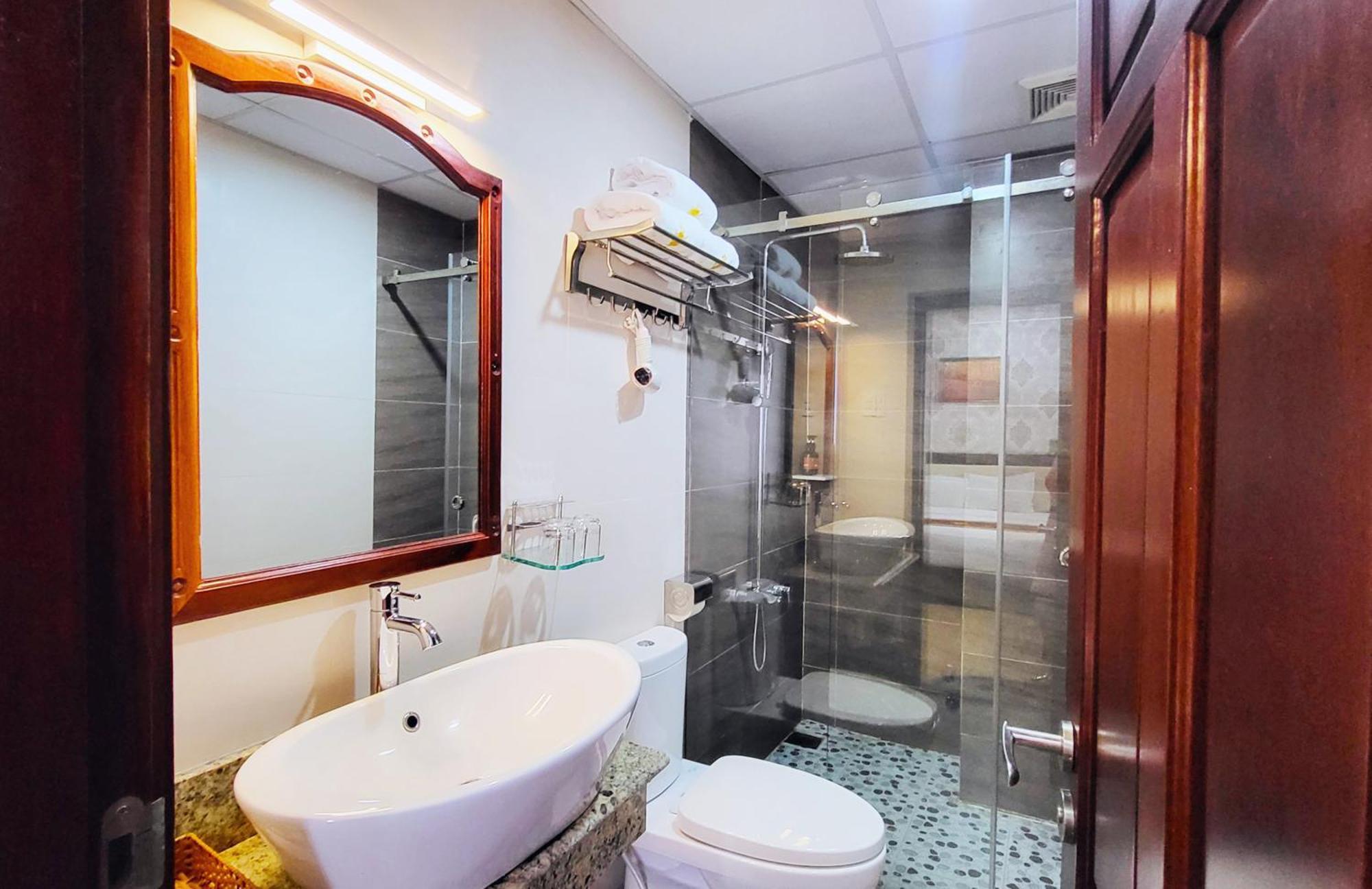 Hoang Son Hotel - Can Tho Exterior photo